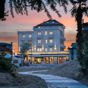 Delfino Hotel